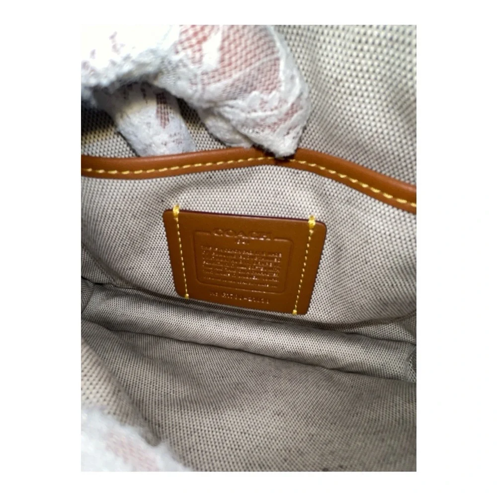 COACH 1941 Link Detail Soho Crossbody in Vermillion EUC - Picture 4 of 8